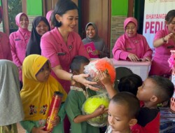 Bhayangkari Tegal Kota Hadirkan Sentuhan Kemanusiaan untuk Warakawuri dan Panti Asuhan