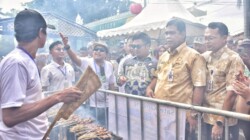 Aroma Sate Serbu Alun-Alun Slawi, 12 Ribu Tusuk Ludes pada Festival Sate Tegal 2025