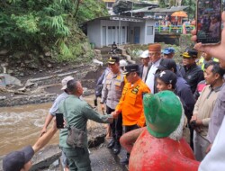 Banjir Surut, Aktivitas Wisata Guci Tetap Berjalan