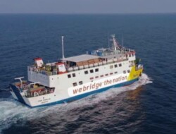 Cuaca Buruk, KMP Siginjai Jepara–Karimunjawa Dihentikan Sementara