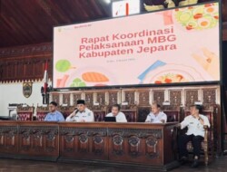 MBG Jepara Tercoreng: Bandeng Presto Berbelatung Viral di SMPN 1 dan SMKN 1, Satgas Gus Hajar Diuji Ketegasannya