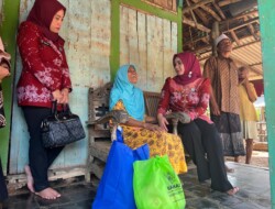 Tak Sekadar Seremonial! Laila Witiarso Turun Langsung dari Rumah ke Rumah Salurkan Bantuan untuk Warga Jepara