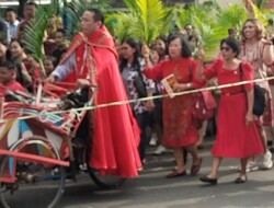 Hosana di Jalan Iman: Umat Stella Maris Jepara Mengarak Raja Damai dengan Penuh Devosi