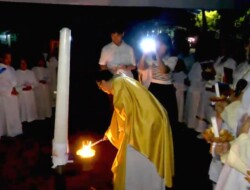 Terang Kristus Menyentuh Hati, Umat Stella Maris Jepara Larut dalam Iman